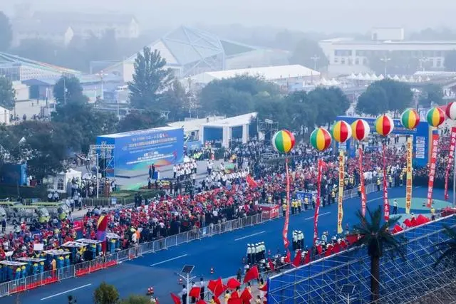 衡水马拉松视频_衡水马拉松2019官网_衡水马拉松冲刺比赛