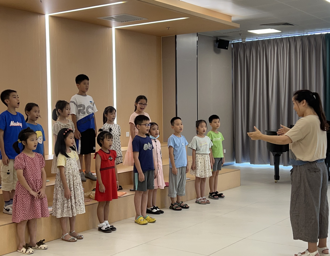 高中kpop运动会_高中运动会入场词_高中运动会项目有哪些