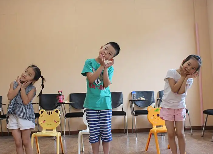 高中kpop运动会_高中运动会入场词_高中运动会项目有哪些