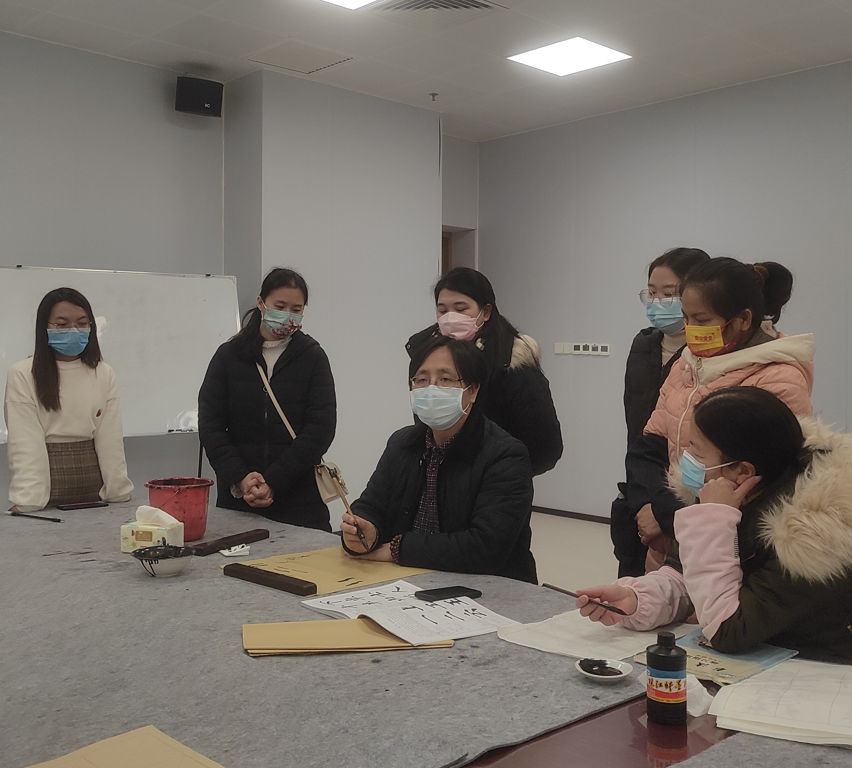 高中运动会入场词_高中kpop运动会_高中运动会项目有哪些