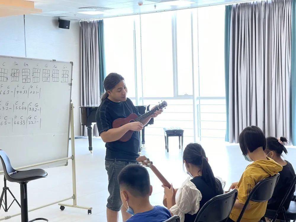 高中kpop运动会_高中运动会入场词_高中运动会项目有哪些