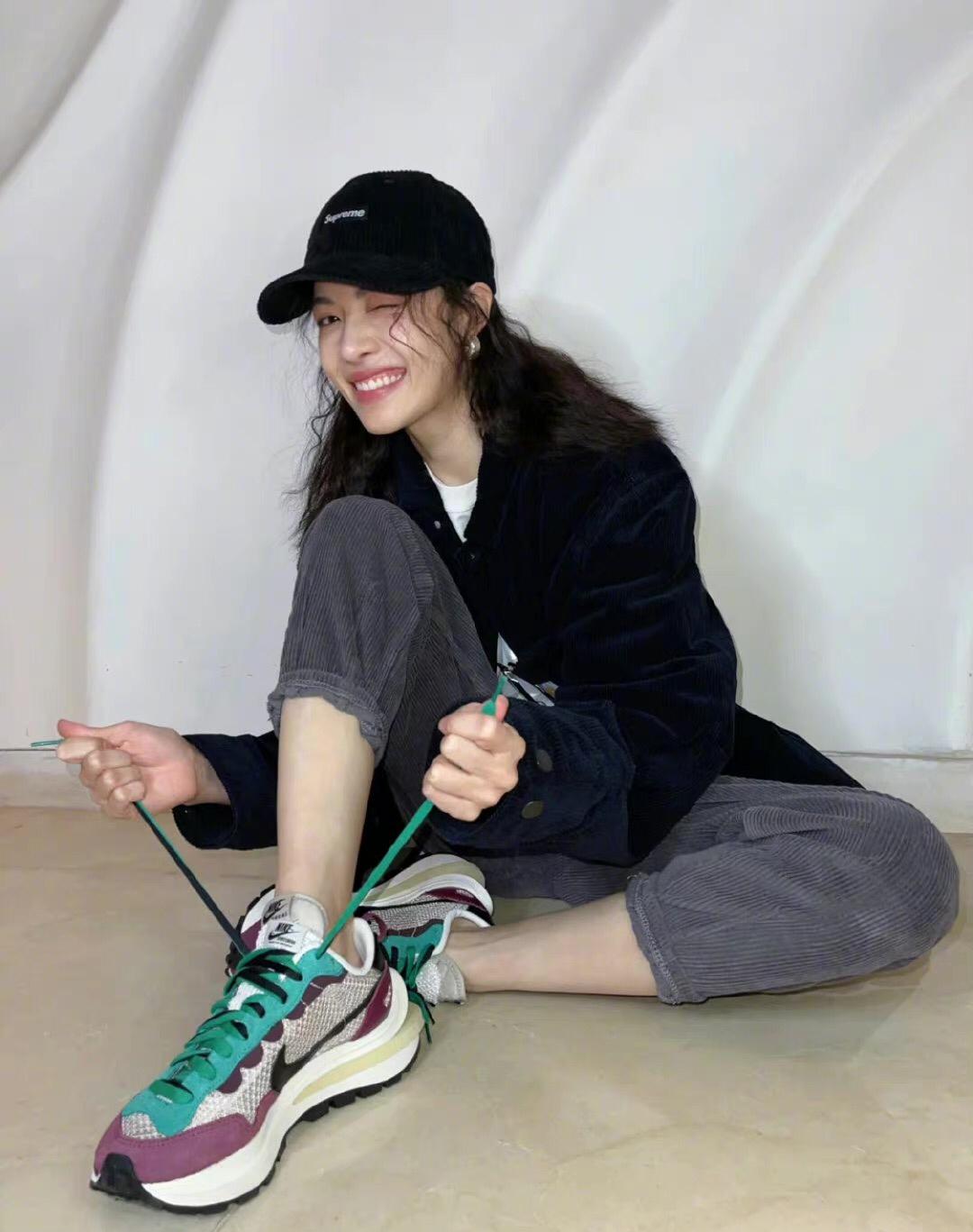 女生运动上衣健身房_女的健身房穿什么衣服_女生健身上衣叫什么