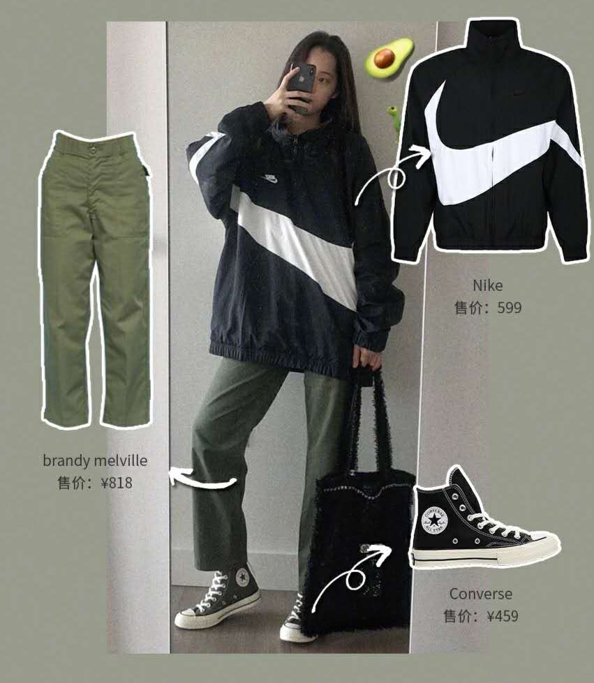 女生运动上衣健身房_女人健身衣服_女生在健身房的穿搭
