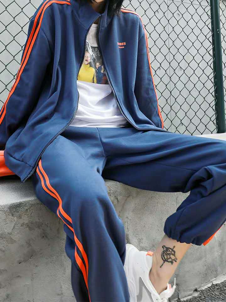 女生运动上衣健身房_女生在健身房的穿搭_女人健身衣服
